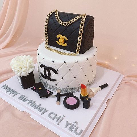 Fondant là gì? Những điều cần biết về bánh Fondant