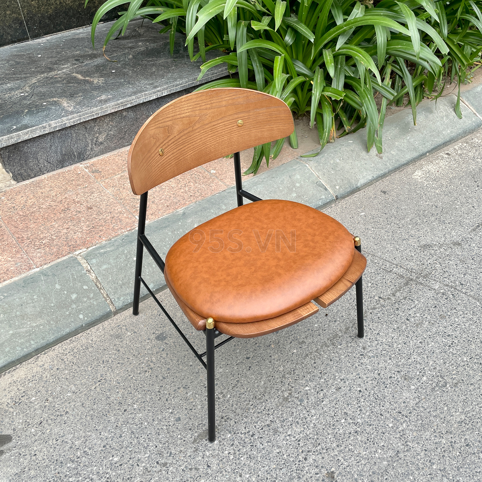 Ghế-ăn-kink-chair
