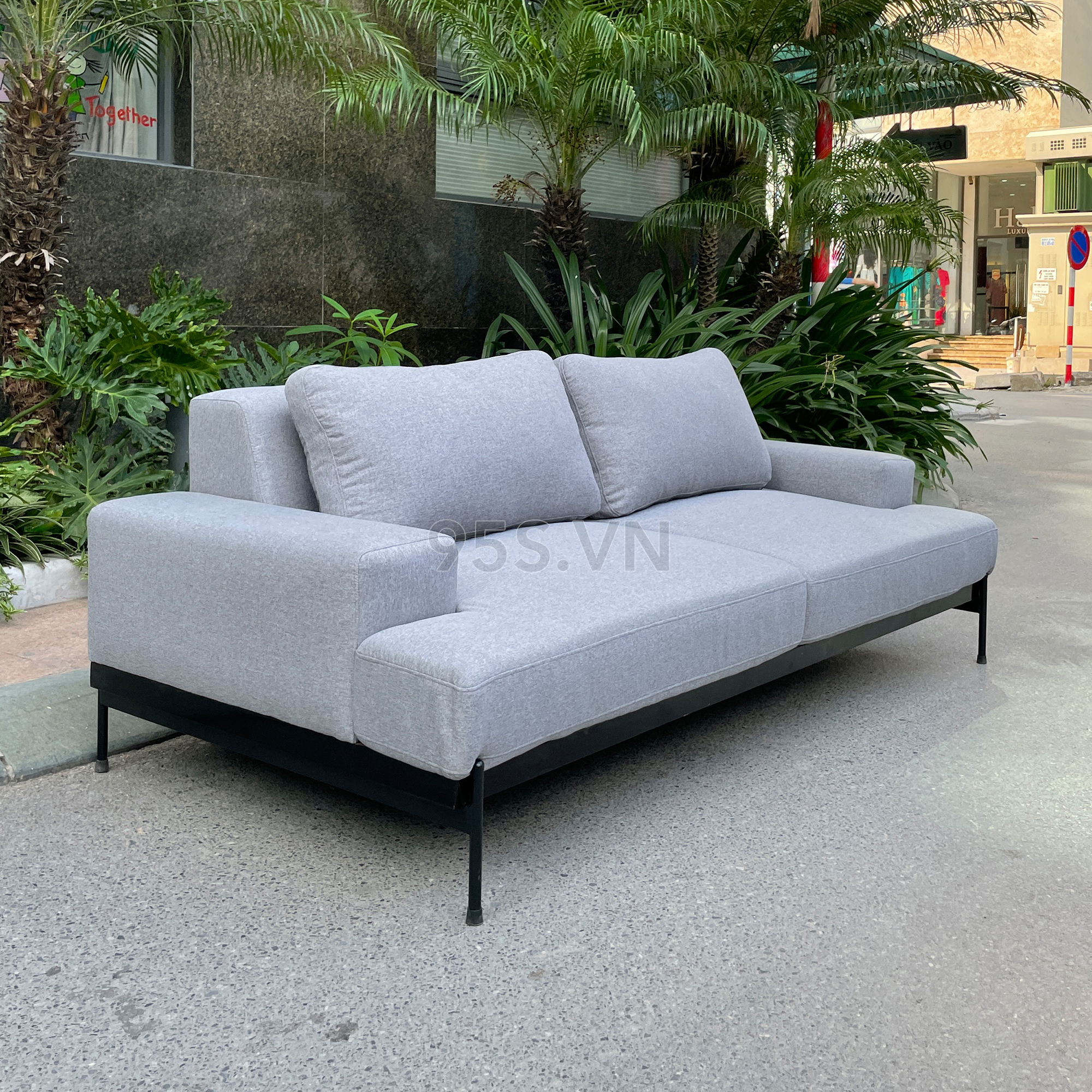 Ghế-sofa-văng-rivera-phong-cách-ý-hiện-đại