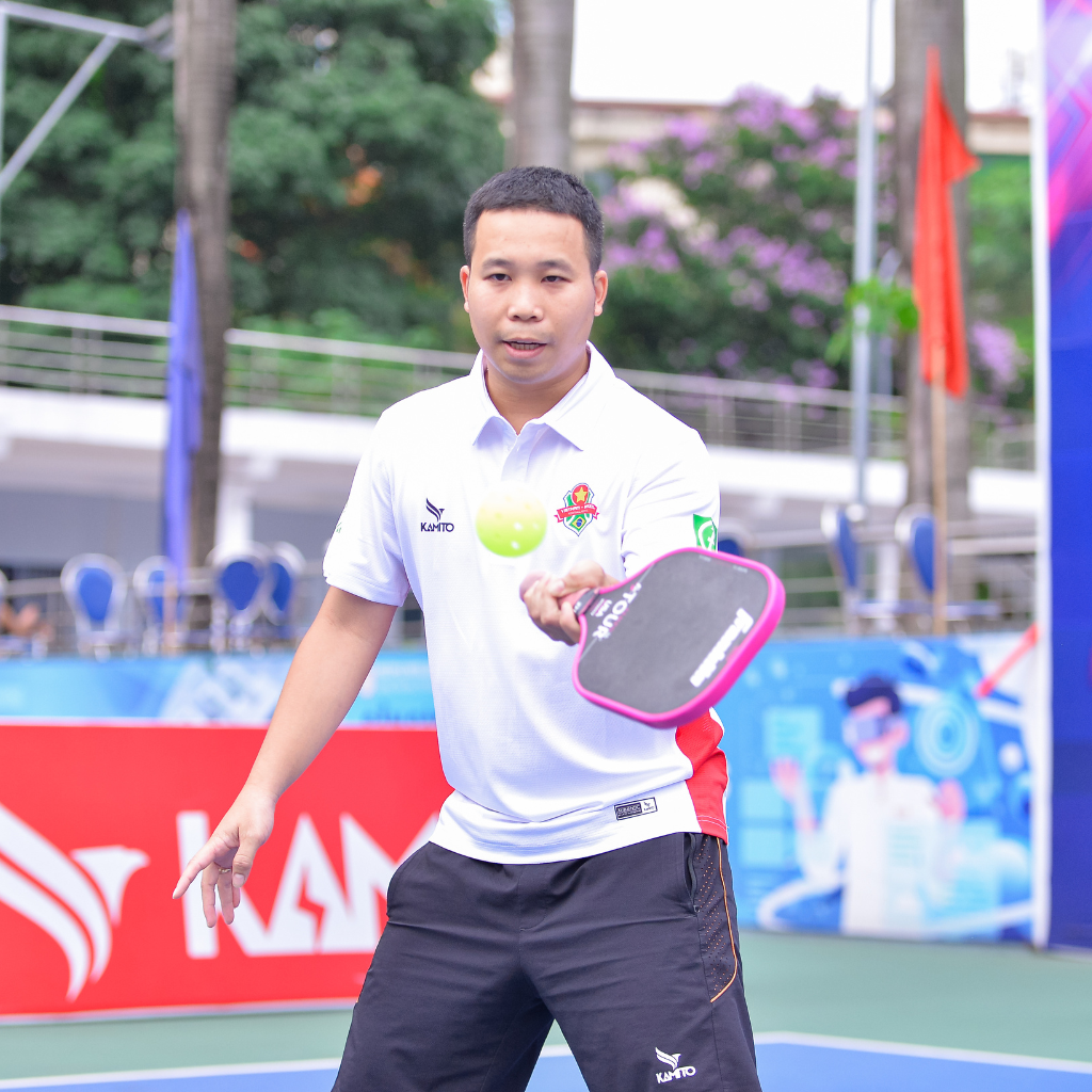 CHINH PHỤC KỸ THUẬT ĐÁNH BACKHAND TRONG PICKLEBALL