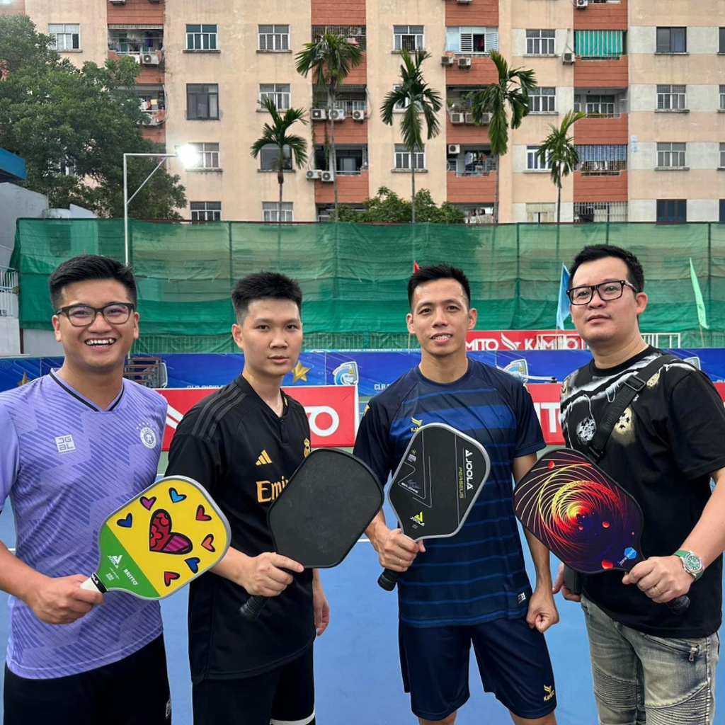 ĐỐI TƯỢNG NGƯỜI CHƠI PICKLEBALL - ĐA DẠNG TỪ TRẺ EM ĐẾN NGƯỜI LỚN TUỔI