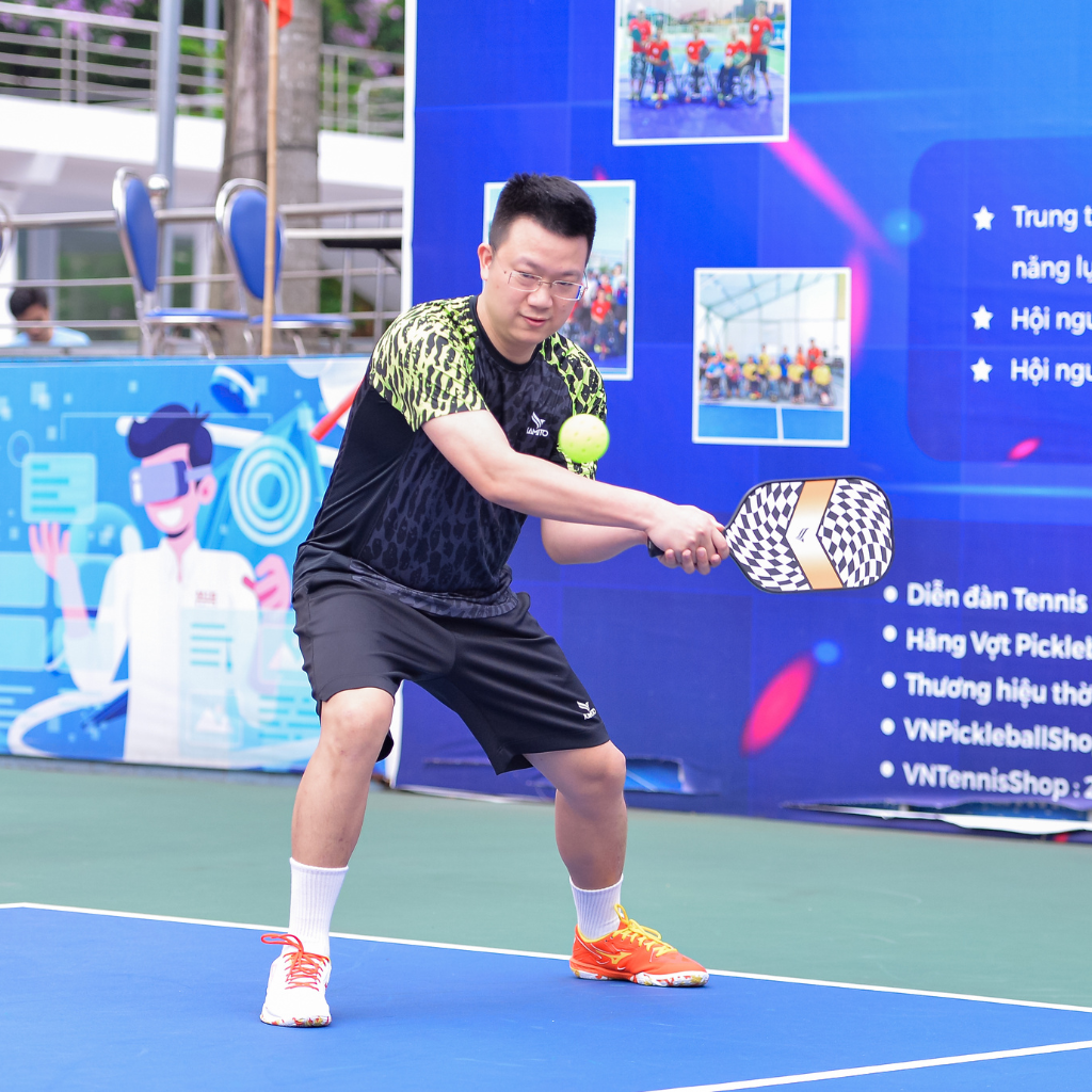CHỌN VỢT PICKLEBALL PHÙ HỢP ĐỂ NÂNG CAO HIỆU SUẤT THI ĐẤU