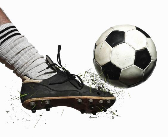 Tips bảo quản giày bóng đá da thật đúng cách bạn nên biết!