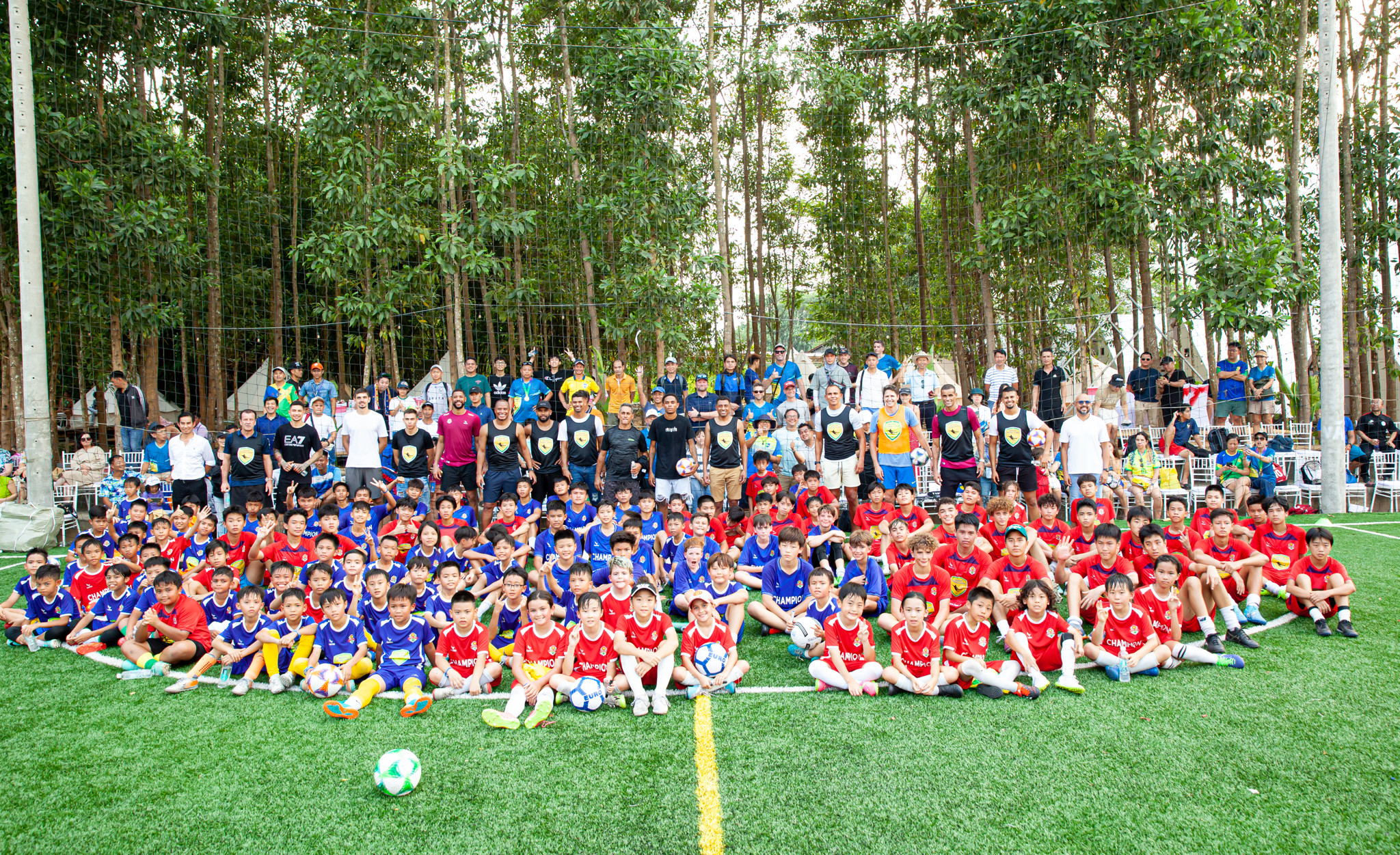 KAMITO ĐỒNG HÀNH CÙNG GIẢI BÓNG ĐÁ TRẺ QUỐC TẾ VÀ SỰ KIỆN   “CHẠM ĐẾN ƯỚC MƠ” - HUYỀN THOẠI BRAZIL, VIỆT NAM  HUẤN LUYỆN   CẦU THỦ TRẺ