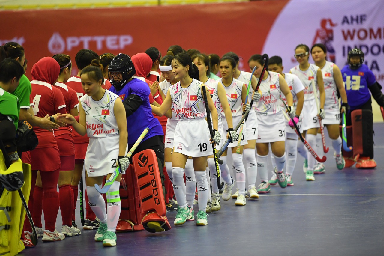 KAMITO ĐỒNG HÀNH CÙNG ĐỘI TUYỂN NỮ HOCKEY VIỆT NAM THAM GIA CHINH CHIẾN QUỐC TẾ