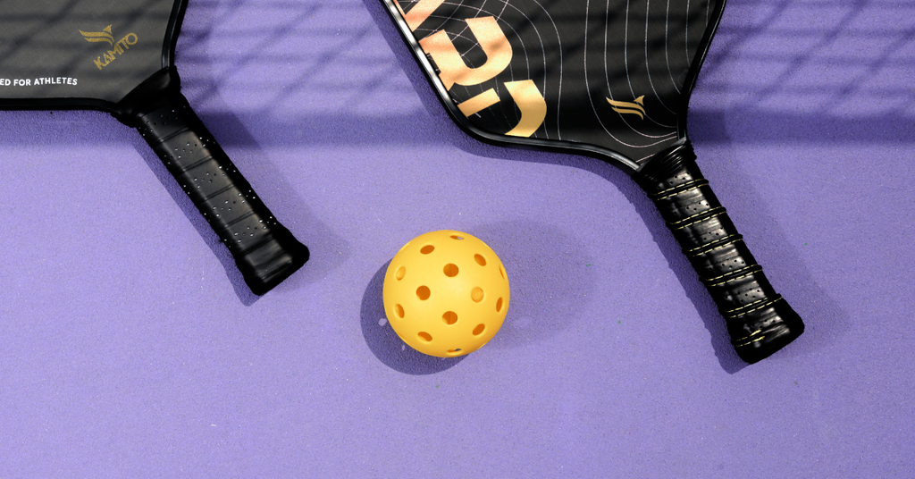 Các loại bóng Pickleball phổ biến