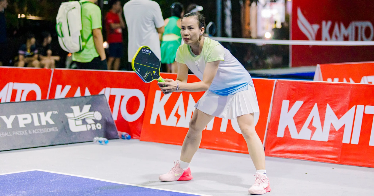 Hướng dẫn chi tiết kỹ thuật Forehand Pickleball dễ hiểu nhất