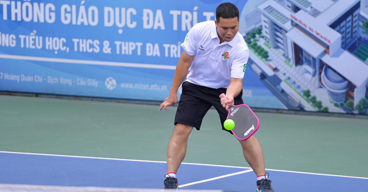 Nắm vững kỹ thuật đỡ giao bóng Pickleball từ A -Z