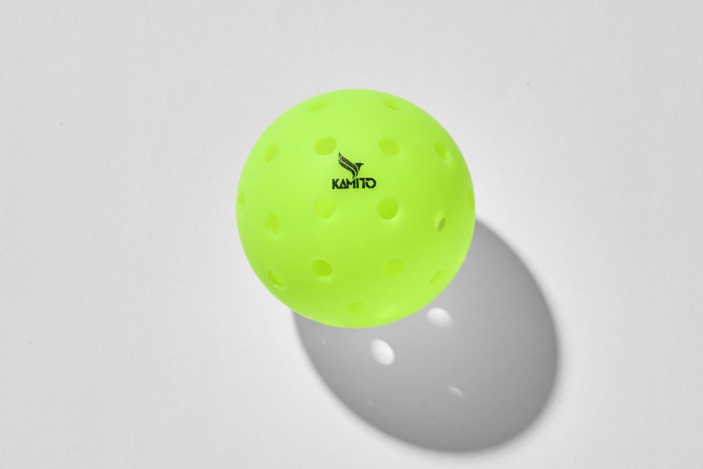 Quy định về bóng Pickleball của USAPA