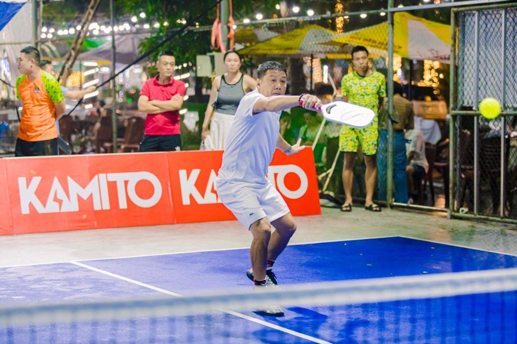 Cách vệ sinh vợt Pickleball đúng cách