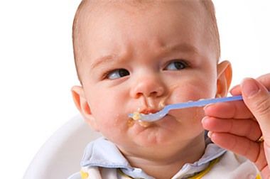 9 thói quen xấu ảnh hưởng sức khỏe răng miệng của trẻ 6