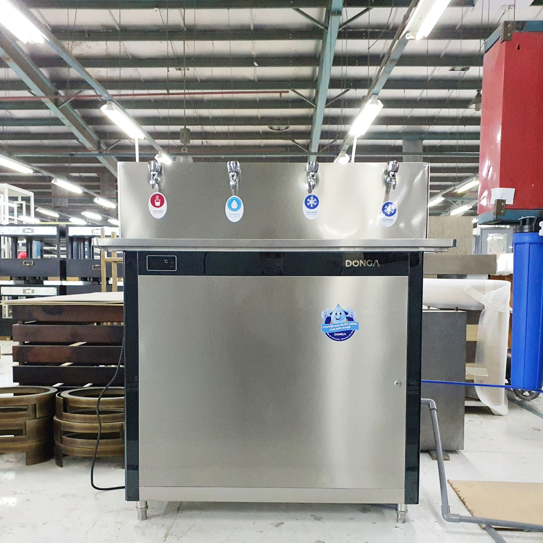 Phuc Thang Fine Furniture ( Anh Quốc ) lựa chọn máy lọc nước nóng lạnh công nghiệp DONGA