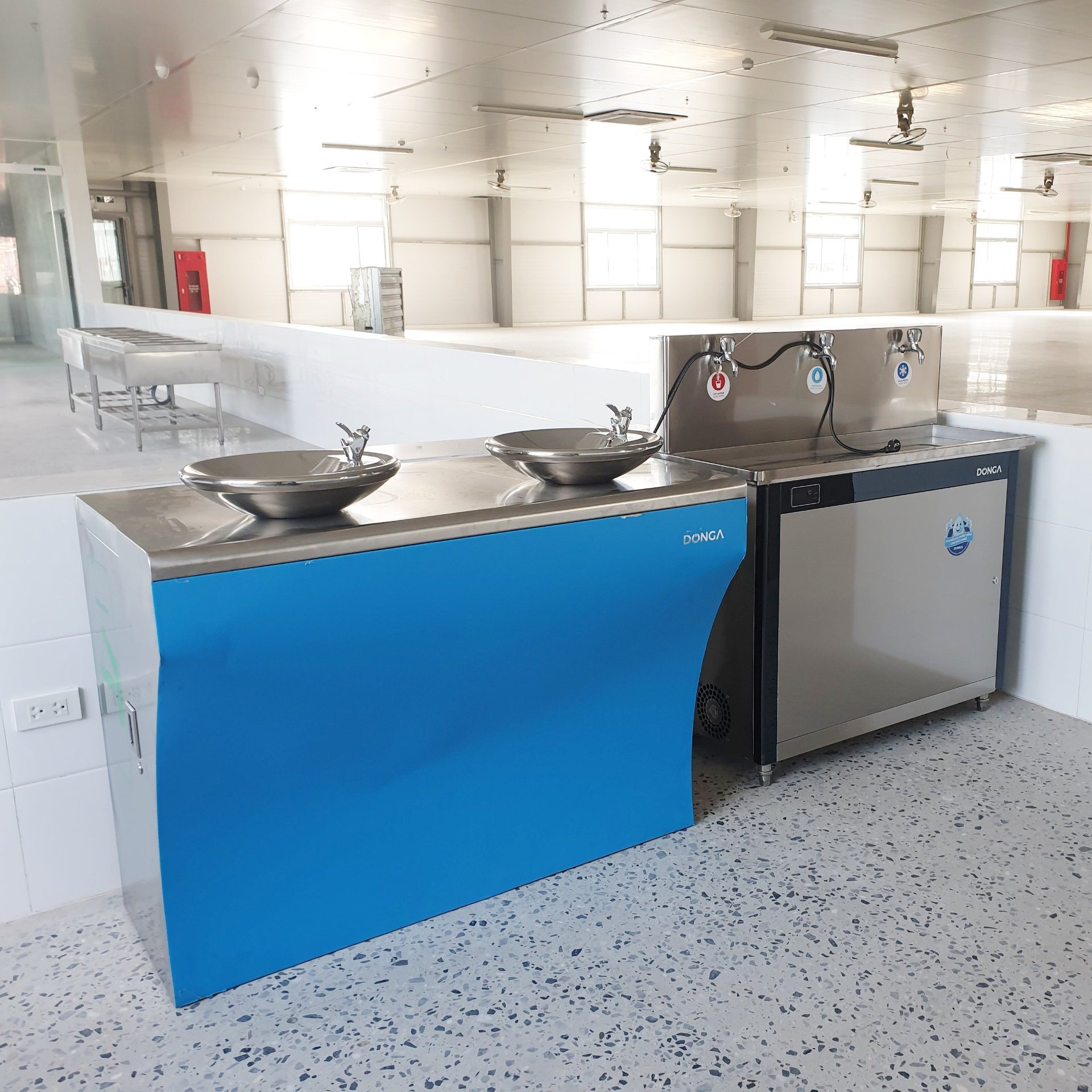 Nhà máy Mạnh Toàn Plastic lựa chọn máy lọc nước nóng lạnh công nghiệp DONGA