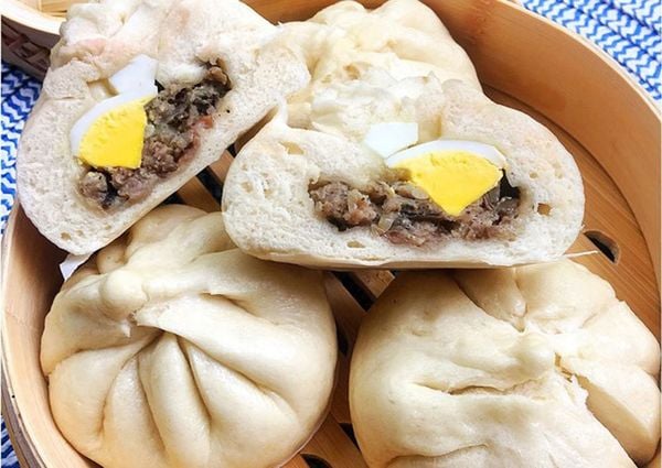 bánh bao bột mì nhân thịt