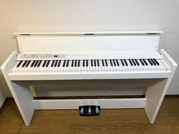 Piano điện Korg LP-380WH