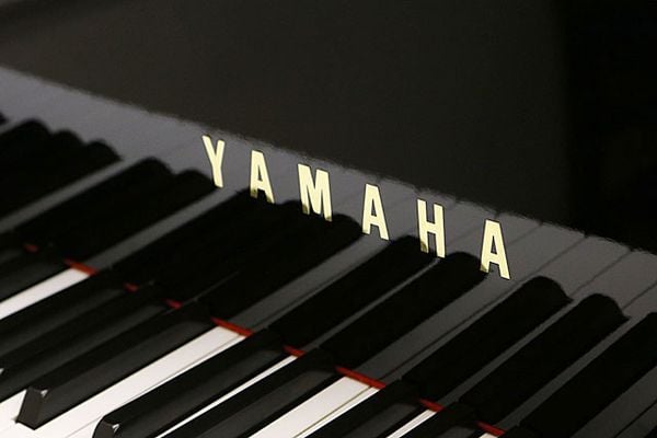 Yamaha C3B logo