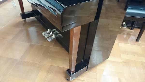 piano cơ Apollo A8