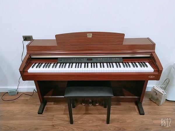 Đàn piano Yamaha CLP 230M