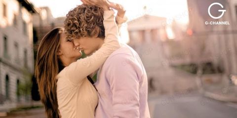 Hướng dẫn cách nút lưỡi bạn gái chi tiết để khiến nàng mê mẩn