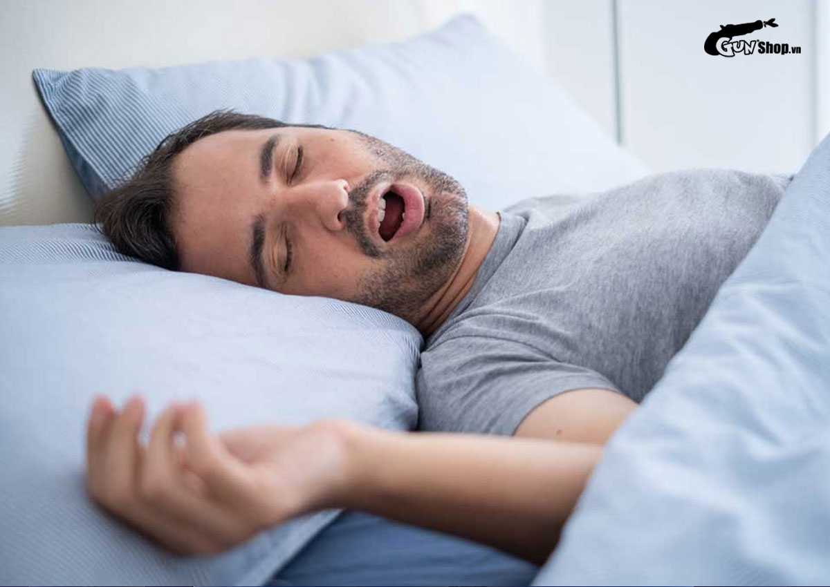 Ra mồ hôi trộm khi ngủ ở nam giới