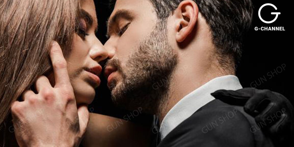 Tại sao đàn ông thích hôn lưỡi?
