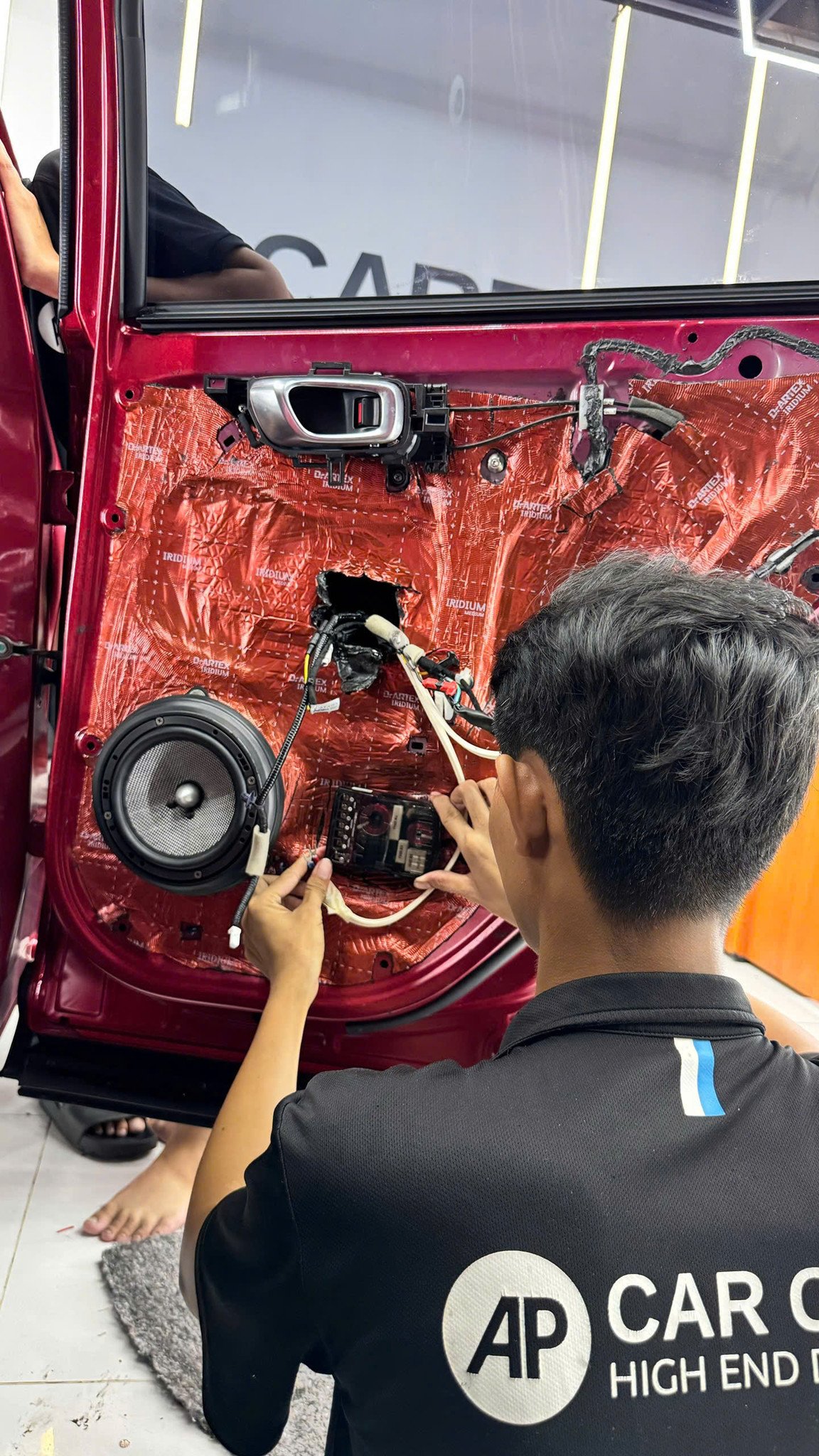 Đọc xong bạn sẽ muốn cách âm và nâng cấp loa Toyota Veloz Cross ngay lập tức!