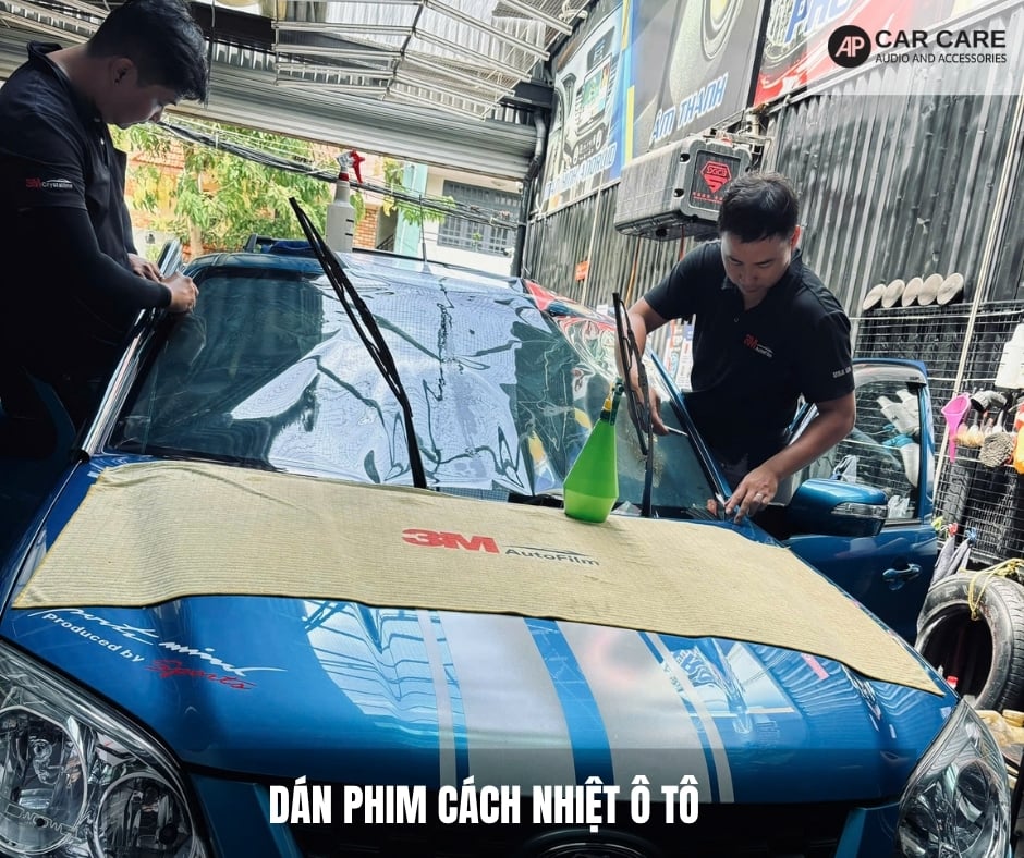 Chăm sóc - Kính & Đèn - Dán phim cách nhiệt ô tô