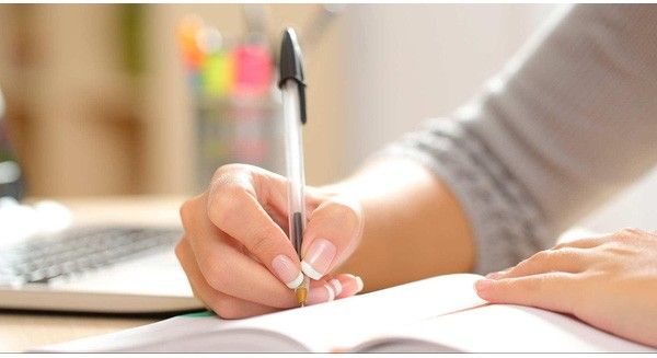 Top 3 Lý do sử dụng bút viết thay cho bàn phím máy tính – Lợi ích của bút viết