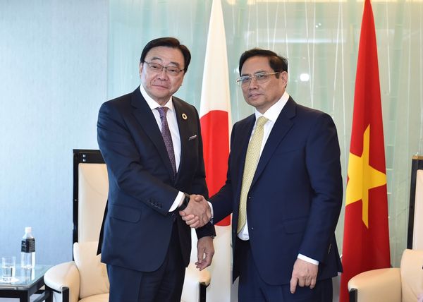 Tại cuộc gặp với Thủ tướng Phạm Minh Chính, Tổng giám đốc Idemitsu khẳng định tập đoàn sẽ có tiếp tục triển khai các dự án đầu tư, hợp tác mới vào Việt Nam thời gian tới
