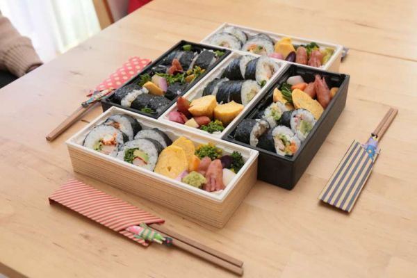 Bento với thiết kế tối giản