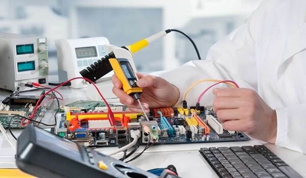 Kỹ sư chuyên ngành điện tử đòi hỏi ứng viên phải có bằng cấp chuyên môn bậc Cao đẳng trở lên
