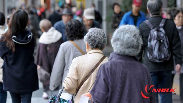 Nhật Bản đang đối mặt tình trạng già hóa dân số và thiếu hụt NLĐ