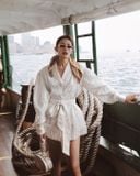 Áo tay phồng: Vẻ đẹp cổ điển khuấy động thời trang Thu – Đông 2020