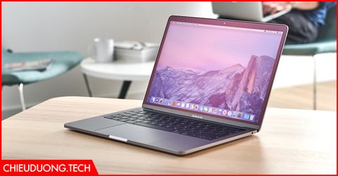 MacBook Pro 13 inch 2020 sử dụng CPU Intel thế hệ thứ 10 với GPU vượt trội