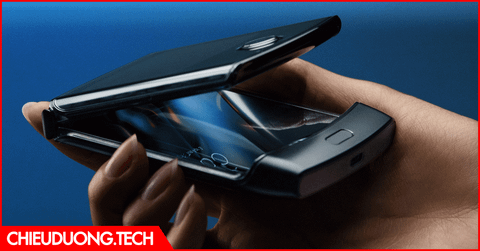 Trên tay và đánh giá nhanh huyền thoại nắp gập Motorola RAZR 2019