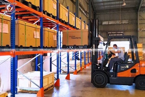 Kệ chứa hàng cho ngành công nghiệp ô tô