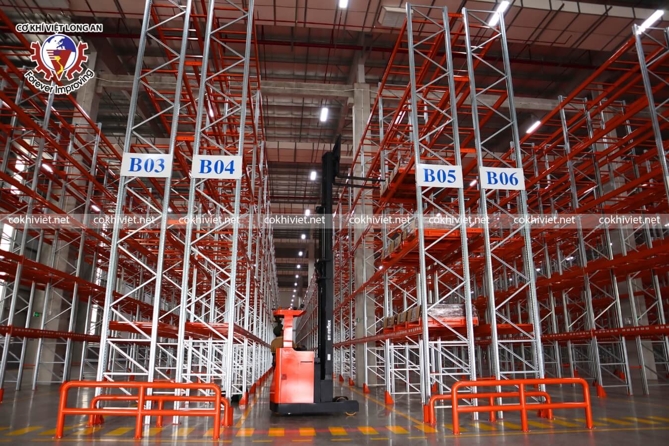 Kệ kho selective logistics