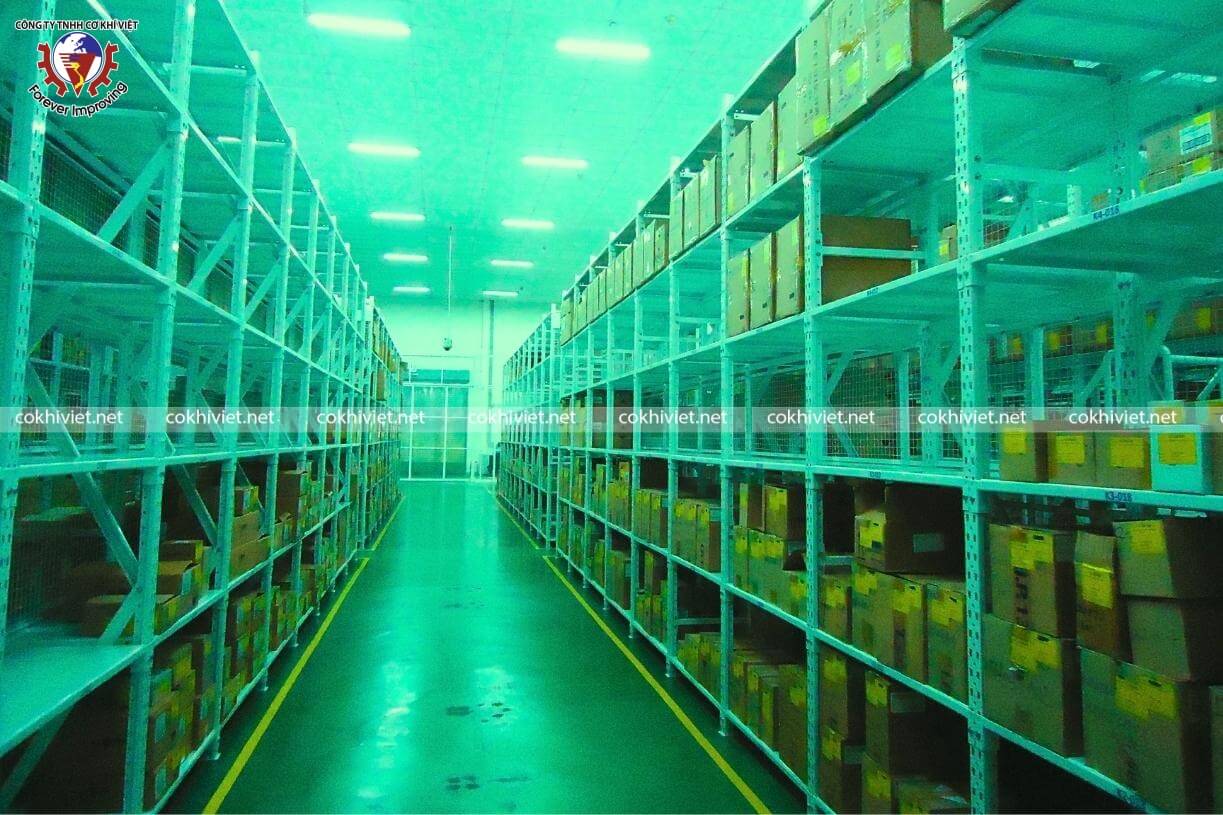 Medium-load storage shelves