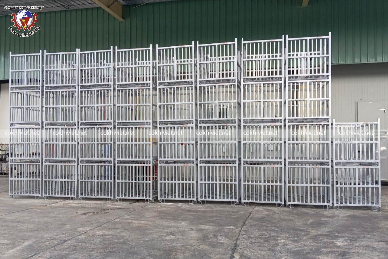 pallet sắt xếp chồng kho lạnh