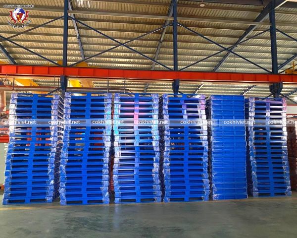 Pallet sắt tại xưởng sản xuất của Cơ Khí Việt