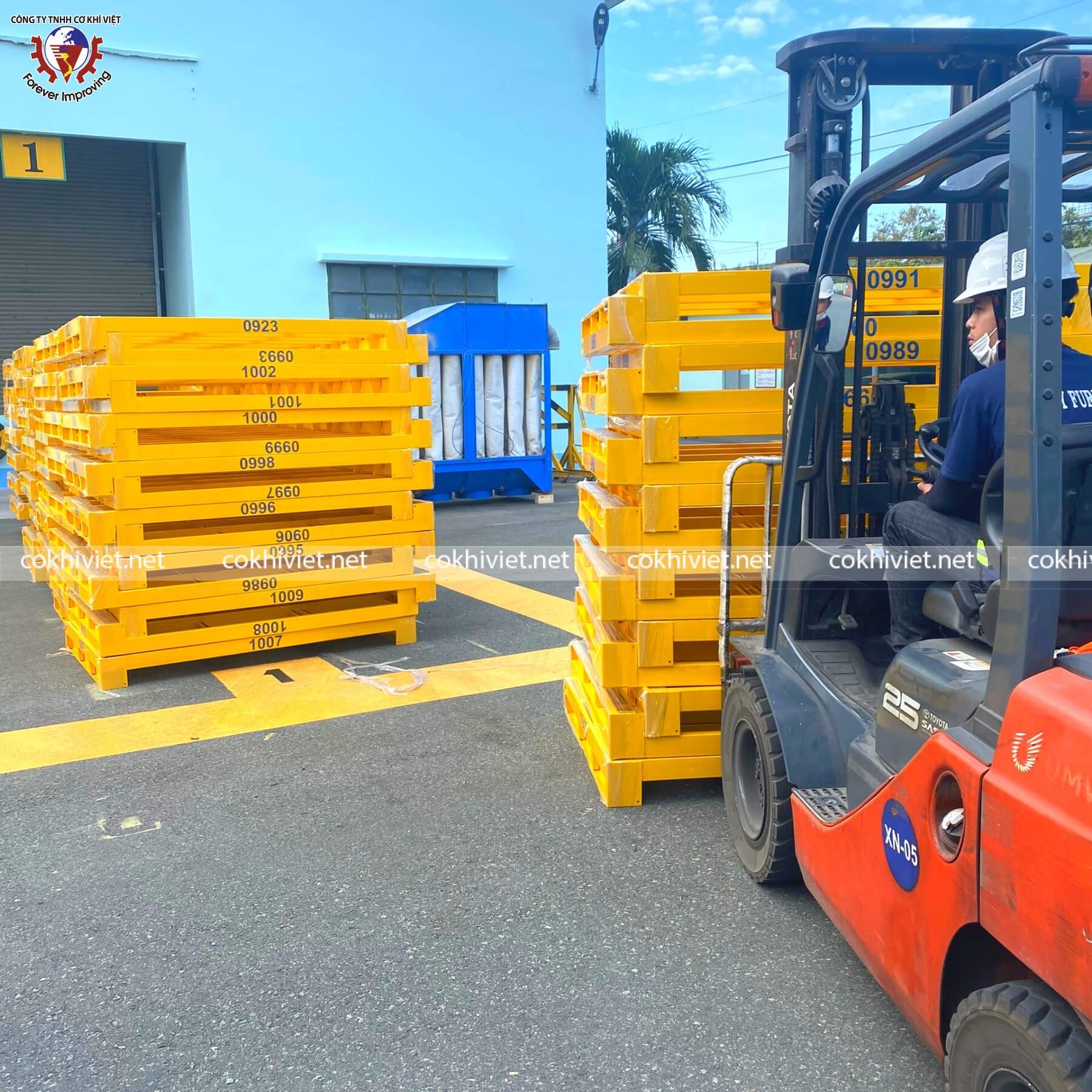 pallet sắt sơn tĩnh điện