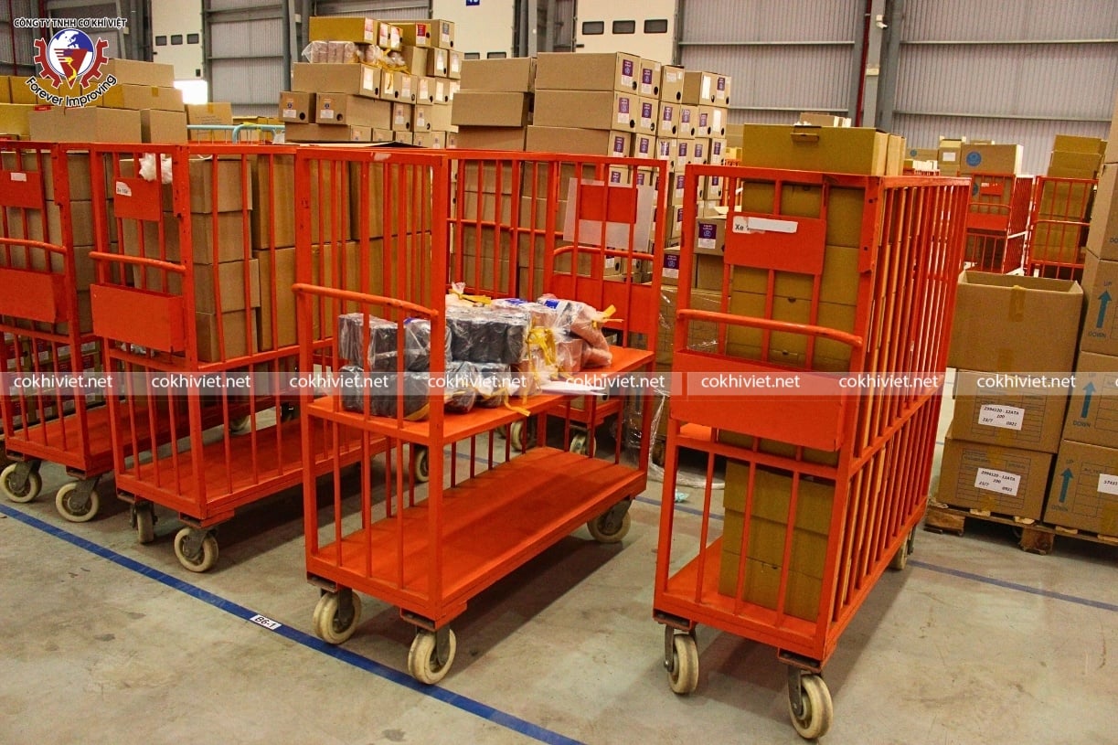Xe đẩy hàng lồng sắt