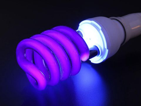 Tìm hiểu đèn chiếu tia cực tím UV có gì đặc biệt?