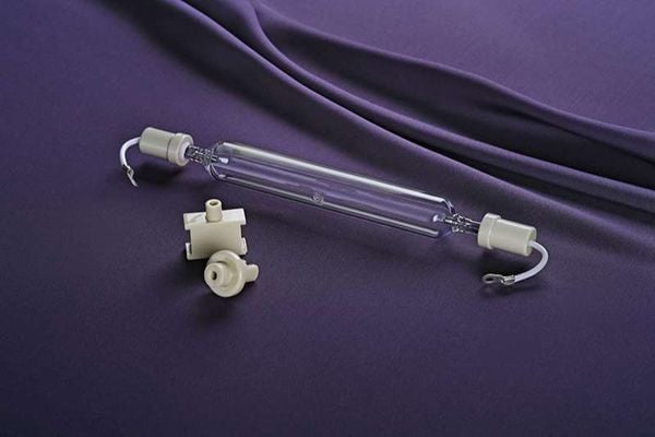 Đèn sấy UV chất lượng giúp tiết kiệm chi phí sửa chữa