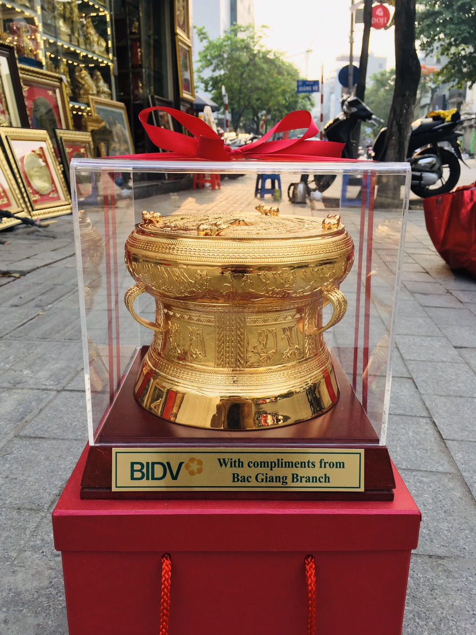 QUÀ TẶNG ĐỐI NGOẠI