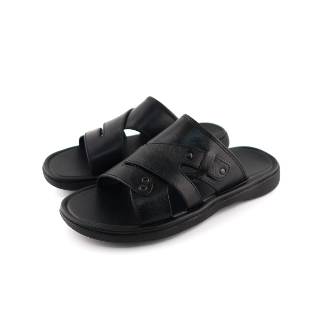 Sandal Da Có Phù Hợp Với Môi Trường Công Sở Không?