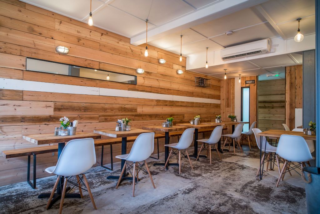 trang trí quán cafe