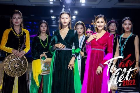 Ta Ao Viet | Fashion Show 2022