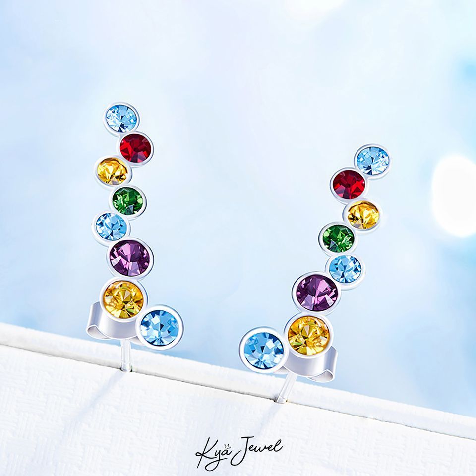 LỰA CHỌN TRANG SỨC CÓ PHỤ THUỘC VÀO MÀU SẮC