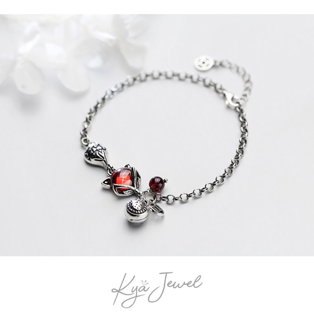 NỮ TRANG PHONG THUỶ